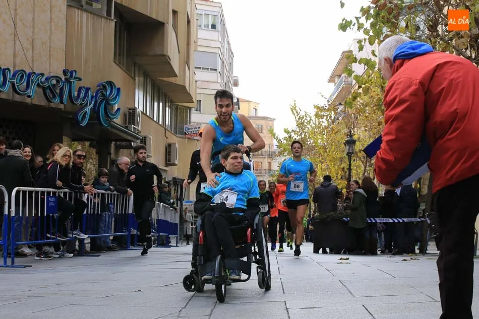 Foto 11 - Roberto Bueno y Pilar &Aacute;lvarez vencen en la I Carrera &lsquo;Corre con tu m&eacute;dico&rsquo;