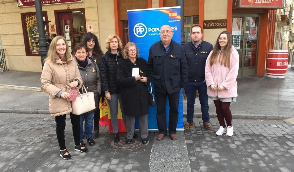 El Partido Popular de Alba de Tormes celebró la Constitución en la Plaza Mayor