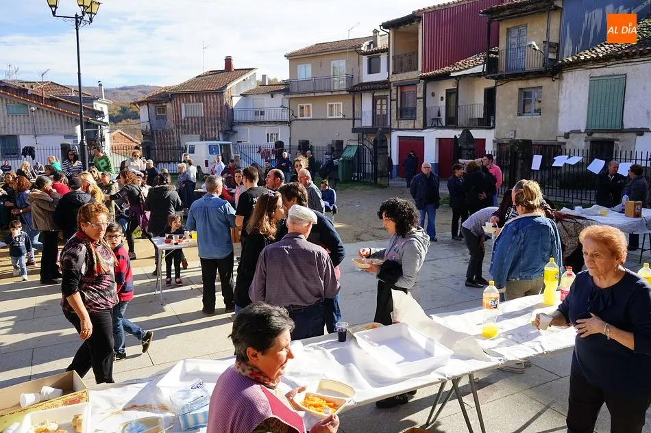 Foto 7 - El sabor de la matanza se viste de bordado serrano