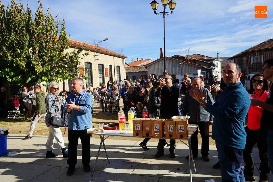 Foto 6 - El sabor de la matanza se viste de bordado serrano