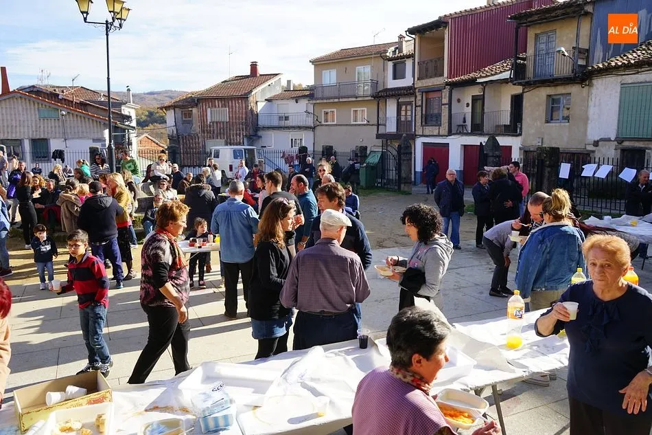 Foto 4 - El sabor de la matanza se viste de bordado serrano