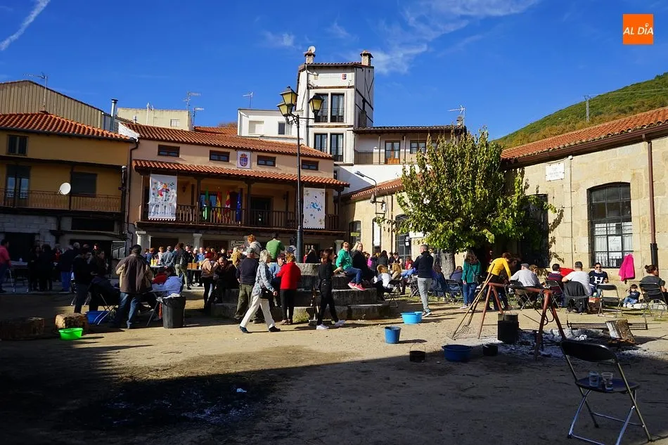 Foto 3 - El sabor de la matanza se viste de bordado serrano