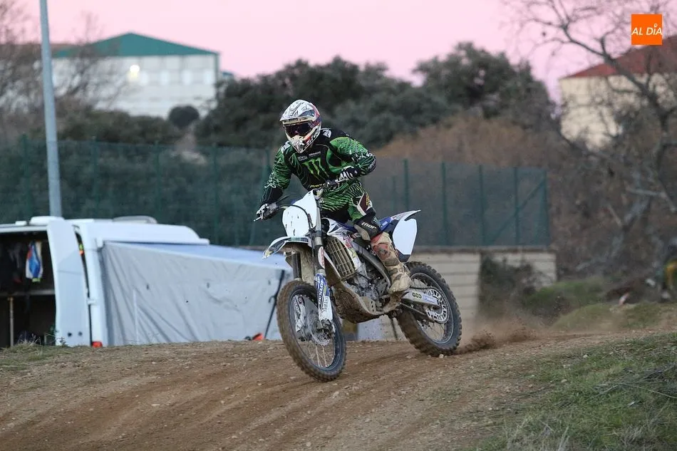 Foto 8 - Las motos se preparan para la gran quedada de ma&ntilde;ana