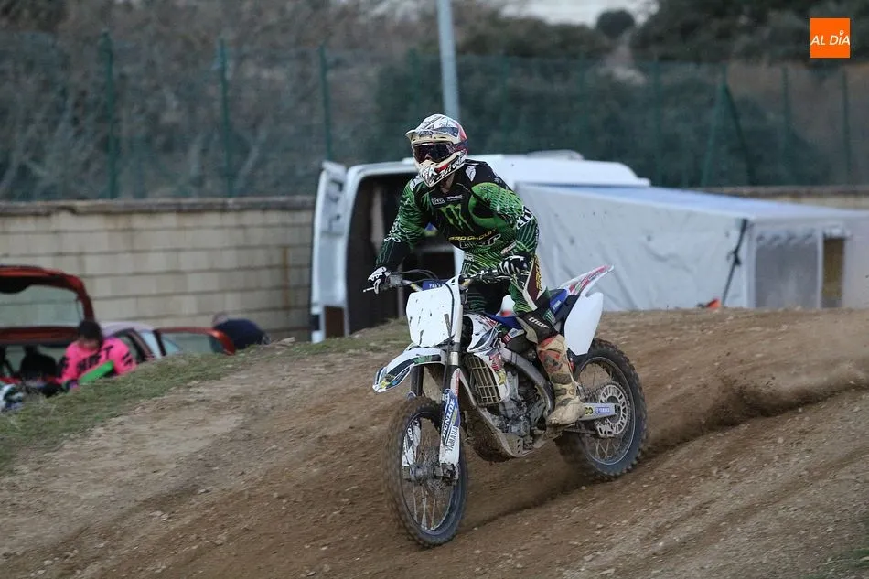 Foto 6 - Las motos se preparan para la gran quedada de ma&ntilde;ana