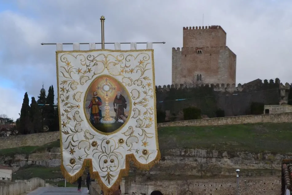Las hermanas Percha, designadas como mayordomas de la próxima celebración de San Antón  