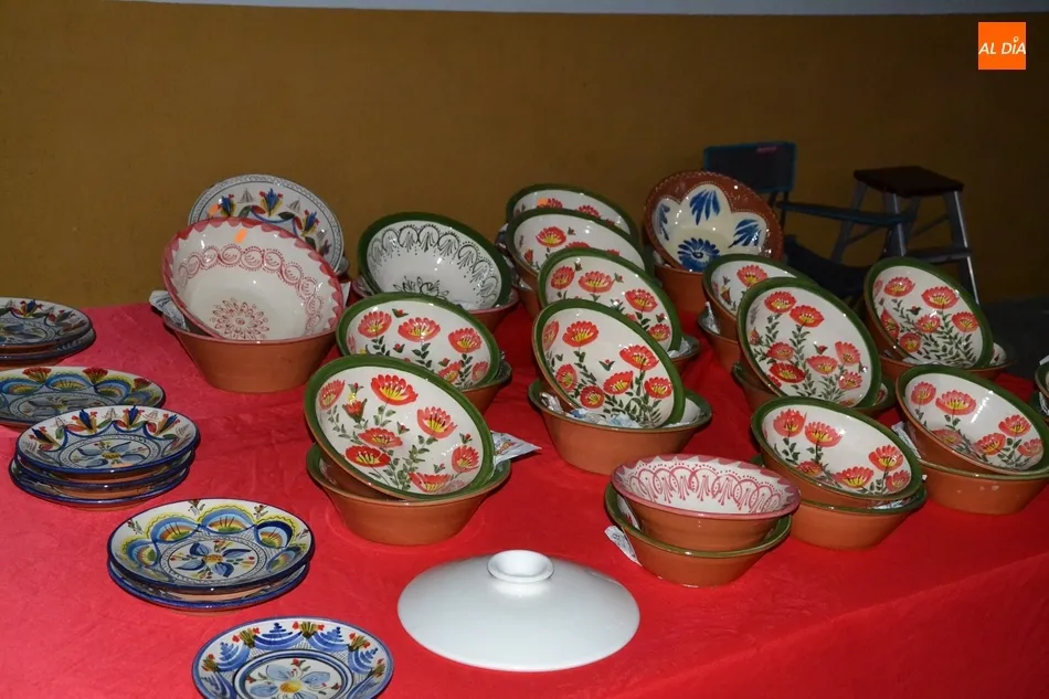 Foto 10 - Varios artesanos le dan colorido adicional a la Plazuela del Buen Alcalde durante el Puente  
