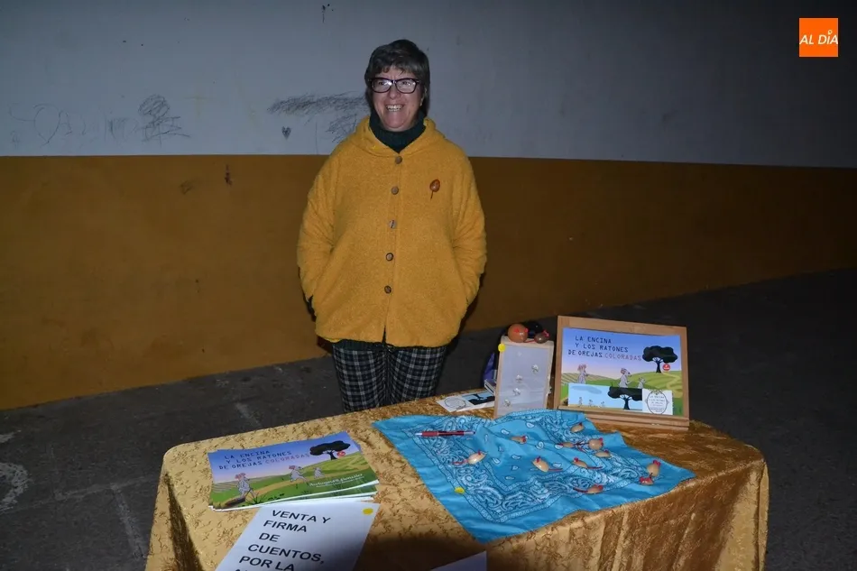 Foto 4 - Varios artesanos le dan colorido adicional a la Plazuela del Buen Alcalde durante el Puente  