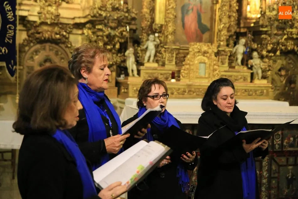 Foto 2 - El Coro de Vera Cruz culmina el Centenario del Voto Inmaculista de Salamanca con un concierto  