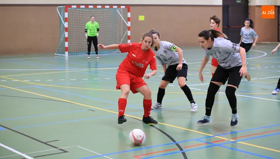 La Universidad de Salamanca cae frente al Almagro (4-5) en un partido marcado por el arbitraje