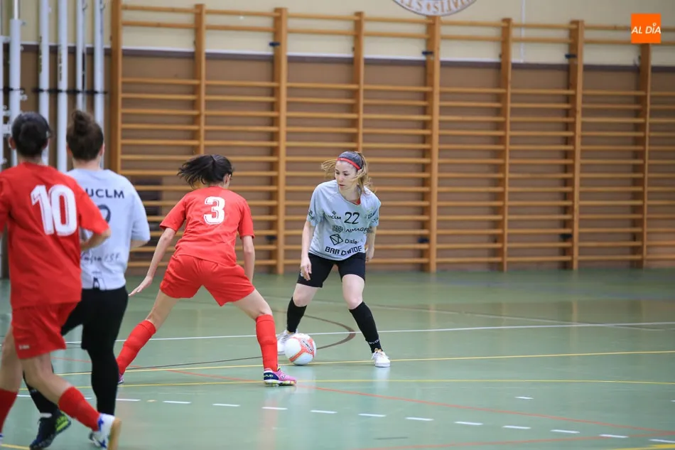 Foto 7 - La Universidad de Salamanca cae frente al Almagro (4-5) en un partido marcado por el arbitraje
