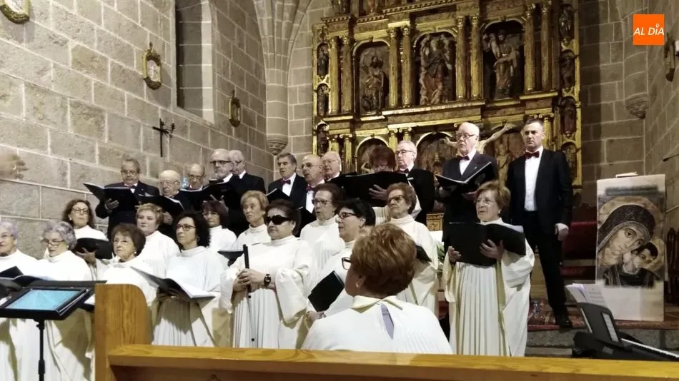 Foto 6 - La Coral D&aacute;maso Ledesma ofrece un interesante Concierto de Navidad en la iglesia de Ba&ntilde;ob&aacute;rez