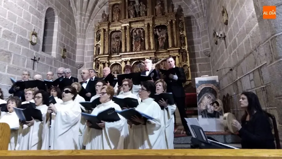 Foto 7 - La Coral D&aacute;maso Ledesma ofrece un interesante Concierto de Navidad en la iglesia de Ba&ntilde;ob&aacute;rez