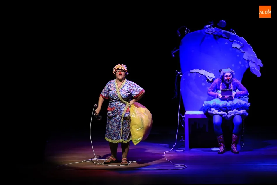 Foto 9 - El teatro infantil &lsquo;&iexcl;Hasta las gotas!&rsquo; pone el broche final al II &lsquo;Encuentro de Payasas&rsquo;  