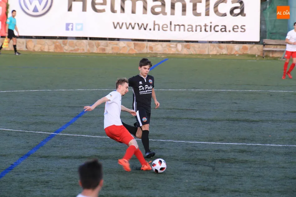Foto 7 - El Santa Marta se da un homenaje ante el Sporting Uxama (4-1)  