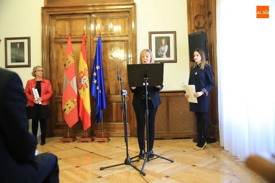Foto 3 - Representantes de la sociedad salmantina se unen por la defensa de los Derechos Humanos