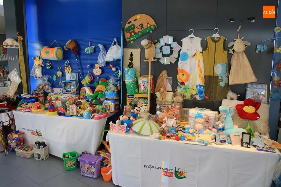 Foto 11 - El mercadillo solidario de Pyfano abre sus puertas hasta el 19 de diciembre