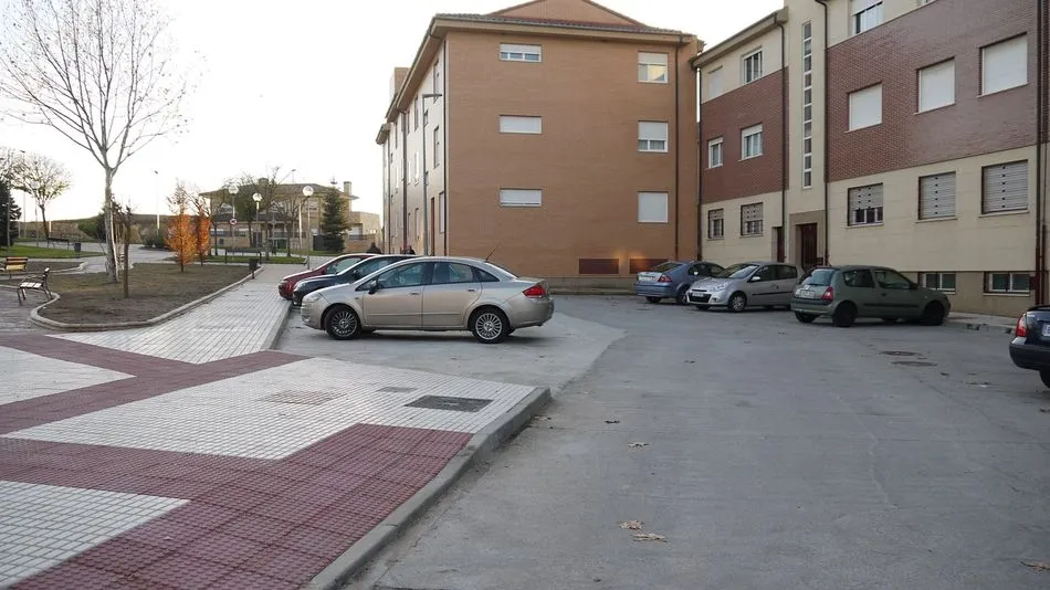 Foto 2 - El Ayuntamiento de Carbajosa renovar&aacute; el pavimento y la se&ntilde;alizaci&oacute;n de una veintena de calles...