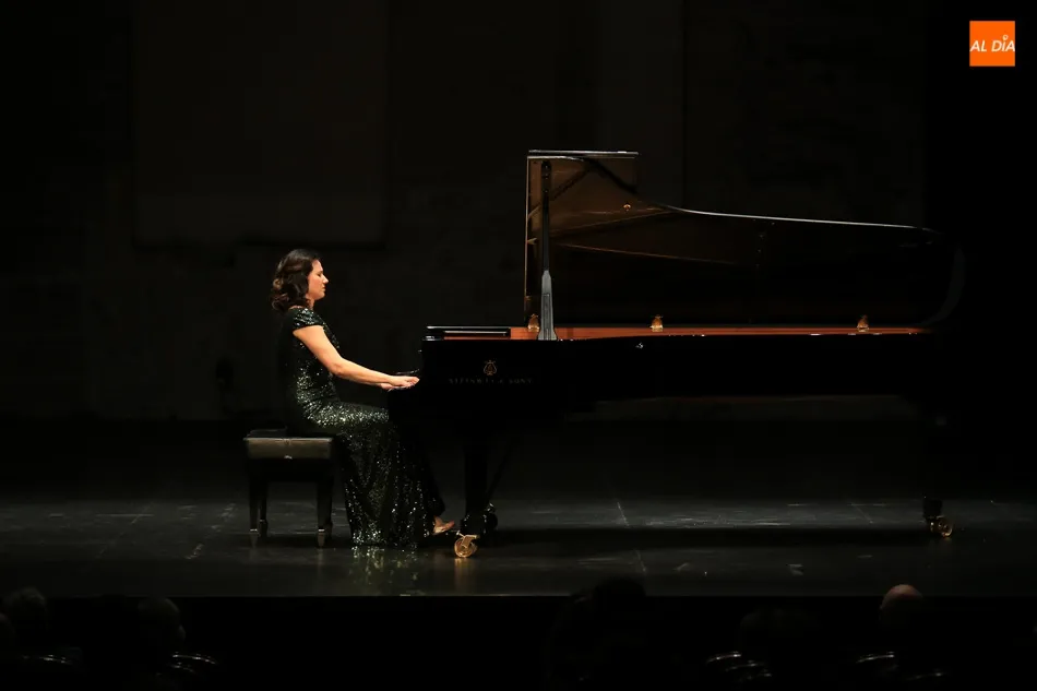 Foto 9 - Haydn, Bach, Franz Liszt y Donizetti a cargo de Martina Filjak en el Teatro Liceo  