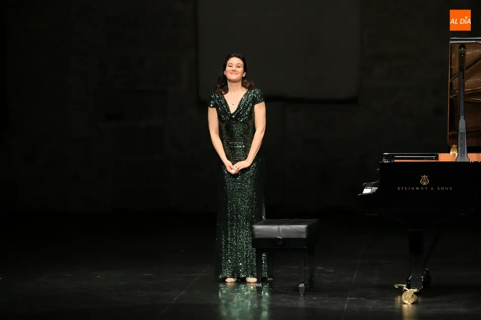 Foto 3 - Haydn, Bach, Franz Liszt y Donizetti a cargo de Martina Filjak en el Teatro Liceo  