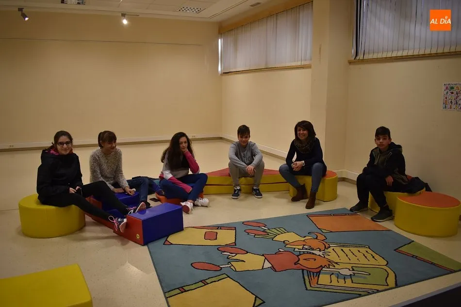 Las sesiones de lectura abordan la inclusión de diferentes colectivos