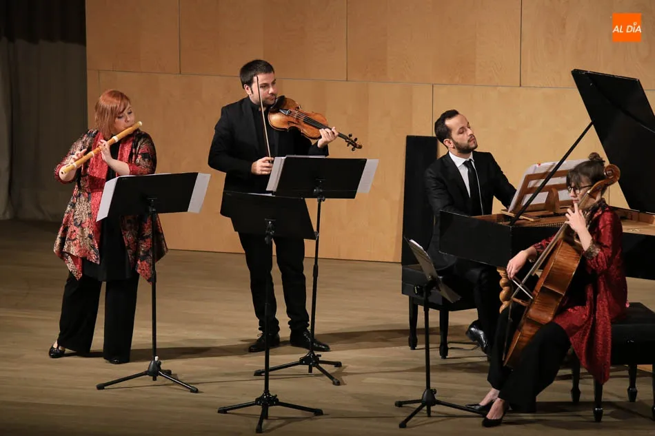 Foto 4 - Luc&iacute;a Caihuela y L'Apoth&eacute;ose, m&uacute;sica esc&eacute;nica de Nebra en la Hospeder&iacute;a Fonseca  
