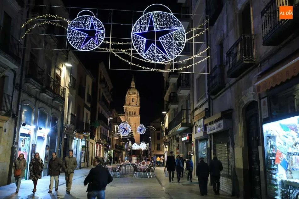 Foto 2 - El Ayuntamiento se vuelca con el comercio a trav&eacute;s de un completo programa navide&ntilde;o  