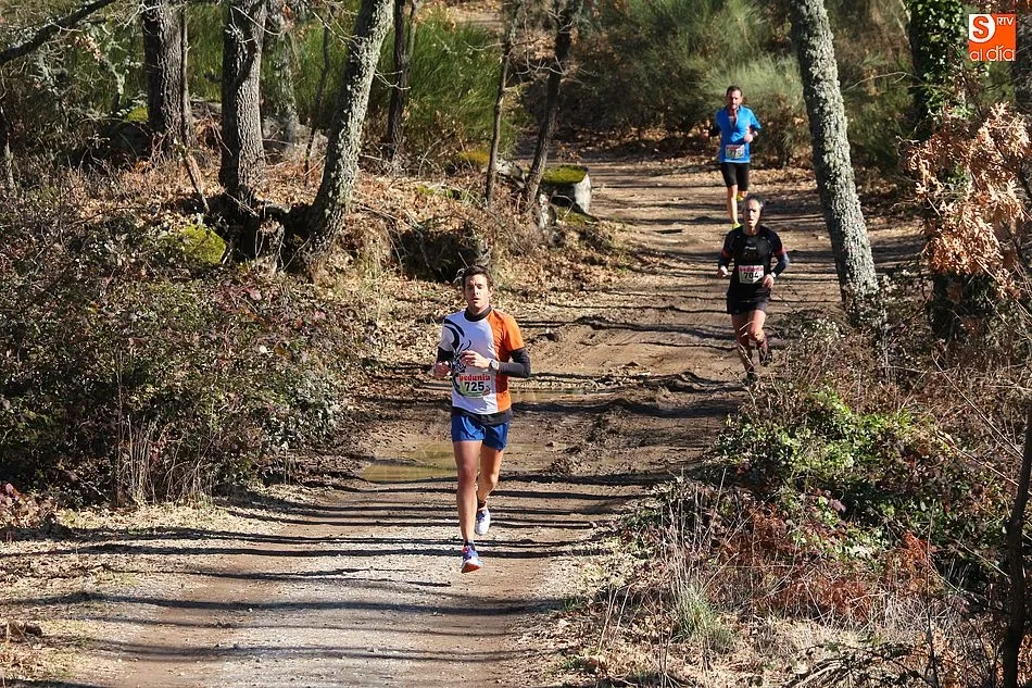 La Carrera de Las Raíces parte desde la Plaza Mayor de La Alberca para recorrer los bosques cercanos