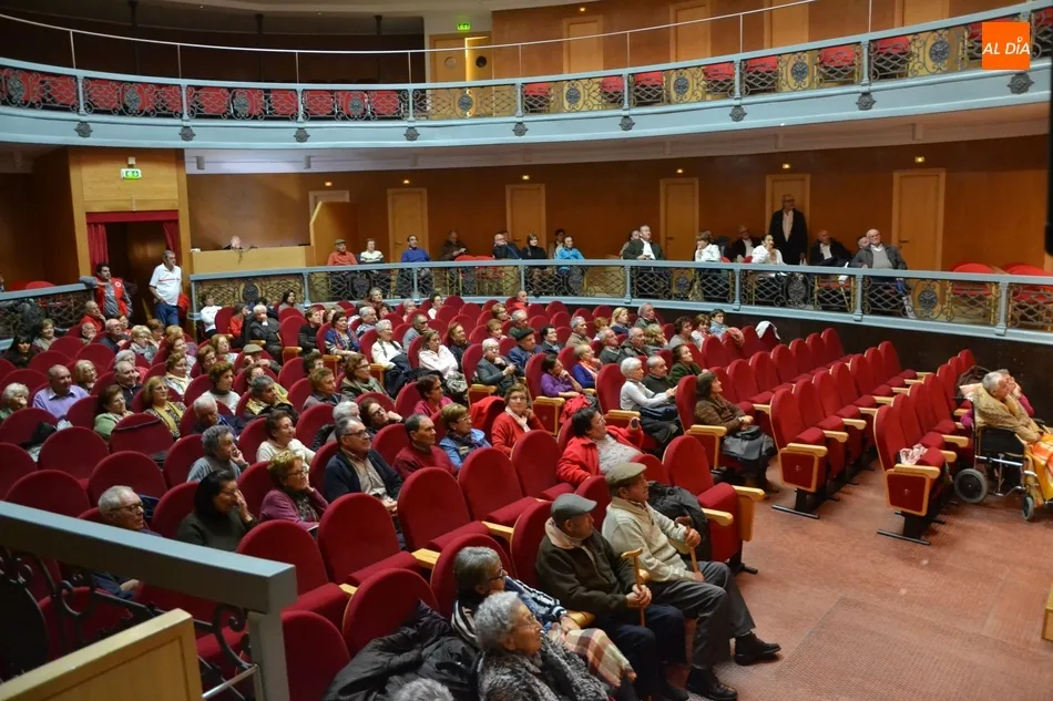 Foto 10 - Cruz Roja congrega a m&aacute;s de 100 personas en su Encuentro Anual de Mayores  