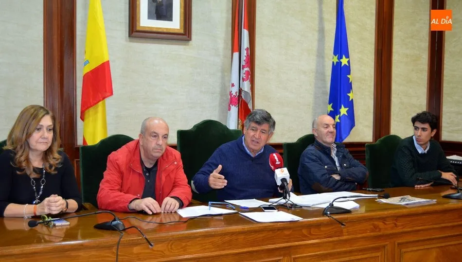 Rueda de prensa sobre el derribo de la pilona del remonte del Canchal Negro en La Covatilla