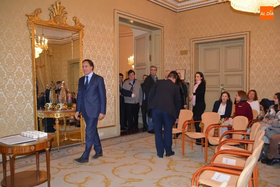 Foto 5 - El Ayuntamiento reconoce a 15 nuevos &lsquo;embajadores&rsquo; por organizar&nbsp; importantes congresos en...