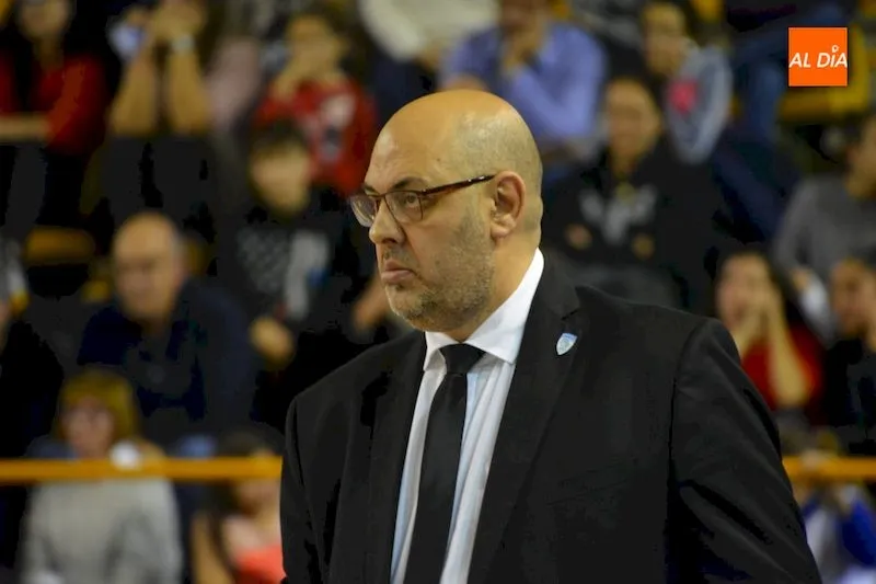 Foto 4 - Perfumer&iacute;as Avenida se queda al borde de la machada ante el Dynamo de Kursk (56-58)