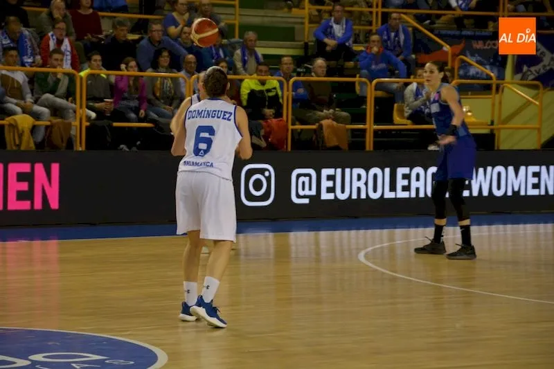 Foto 2 - Perfumer&iacute;as Avenida se queda al borde de la machada ante el Dynamo de Kursk (56-58)