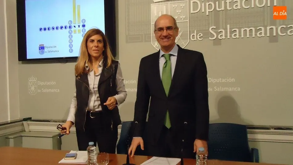 Javier Iglesias y Chabela de la Torre han presentado el presupuesto de la Diputación para 2019