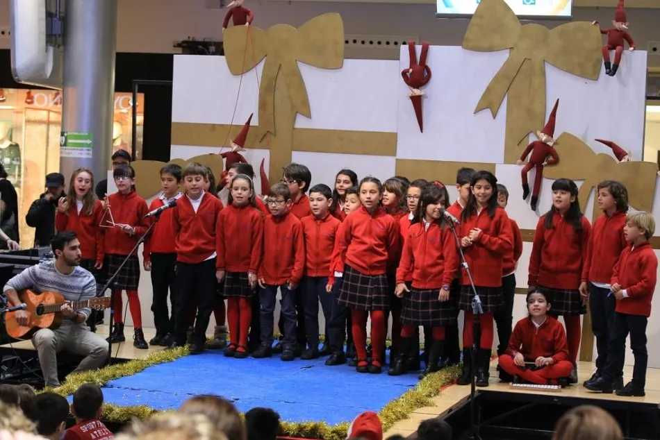Foto 10 - Nervios e ilusiones en la primera jornada del Certamen Municipal de Villancicos
