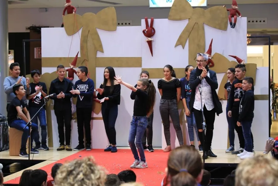 Foto 6 - Nervios e ilusiones en la primera jornada del Certamen Municipal de Villancicos