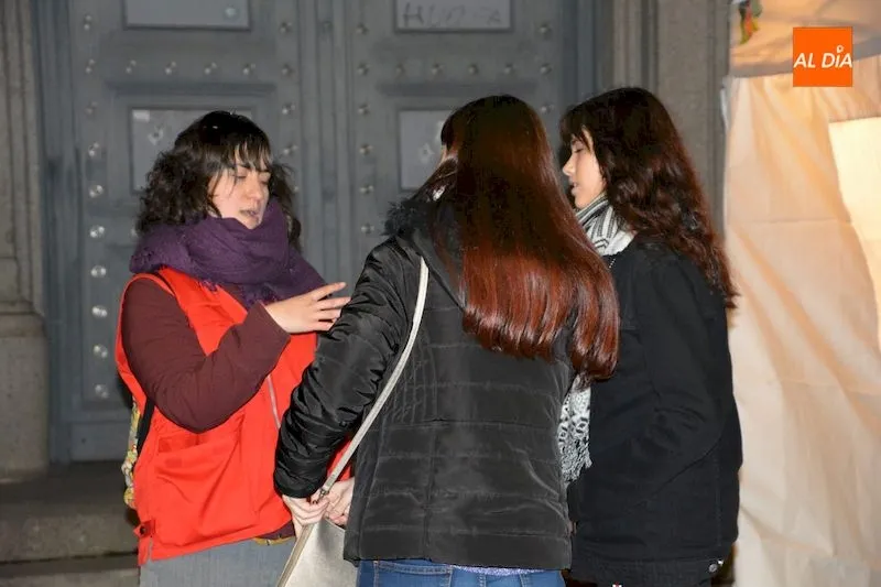 Foto 3 - Un dispositivo especial de Cruz Roja atender&aacute; durante toda la noche las posibles emergencias