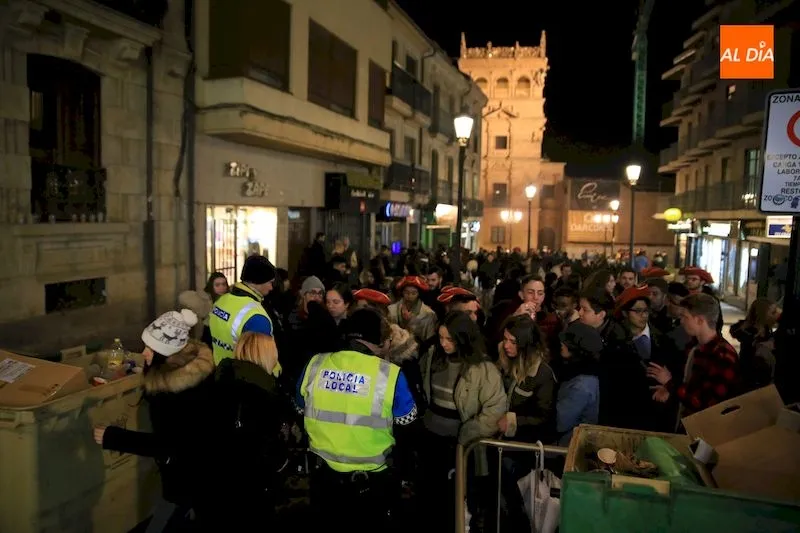 Control en uno de los accesos a la Plaza Mayor
