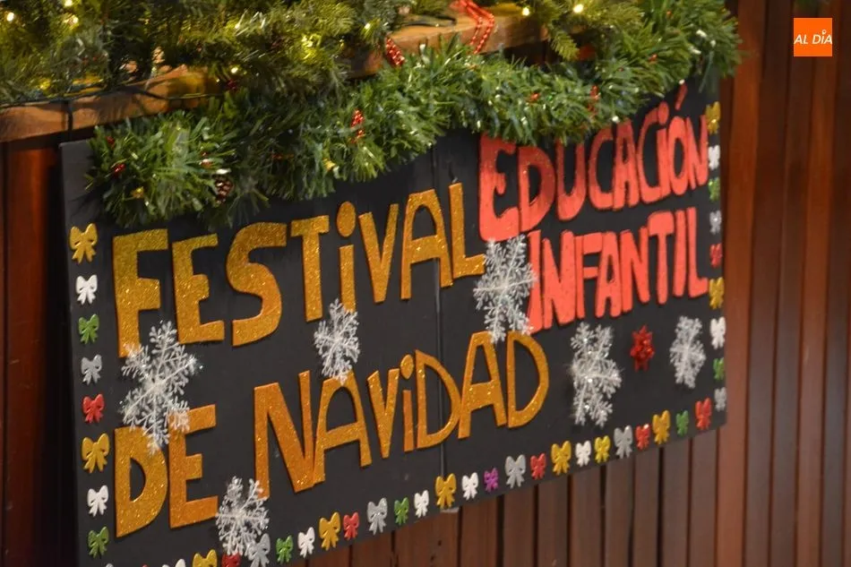 Foto 7 - El Festival de Navidad transforma el sal&oacute;n de actos del colegio San Juan Bosco en El Gran Circo