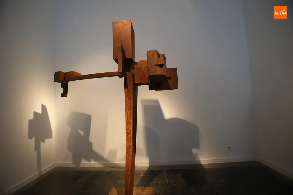 Foto 8 - Las creaciones del escultor Ignacio Villar se exponen en la sala de La Salina