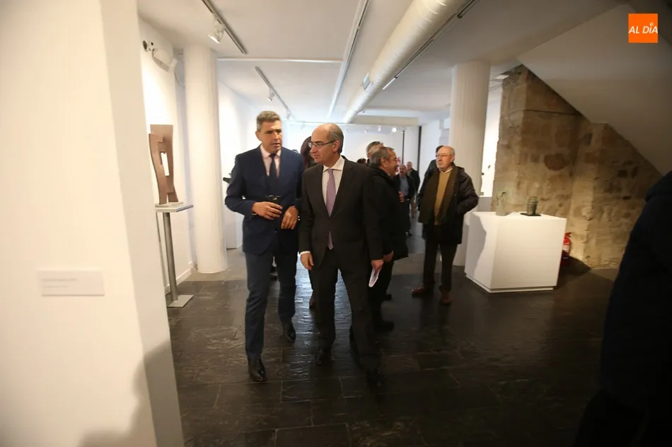 Foto 6 - Las creaciones del escultor Ignacio Villar se exponen en la sala de La Salina