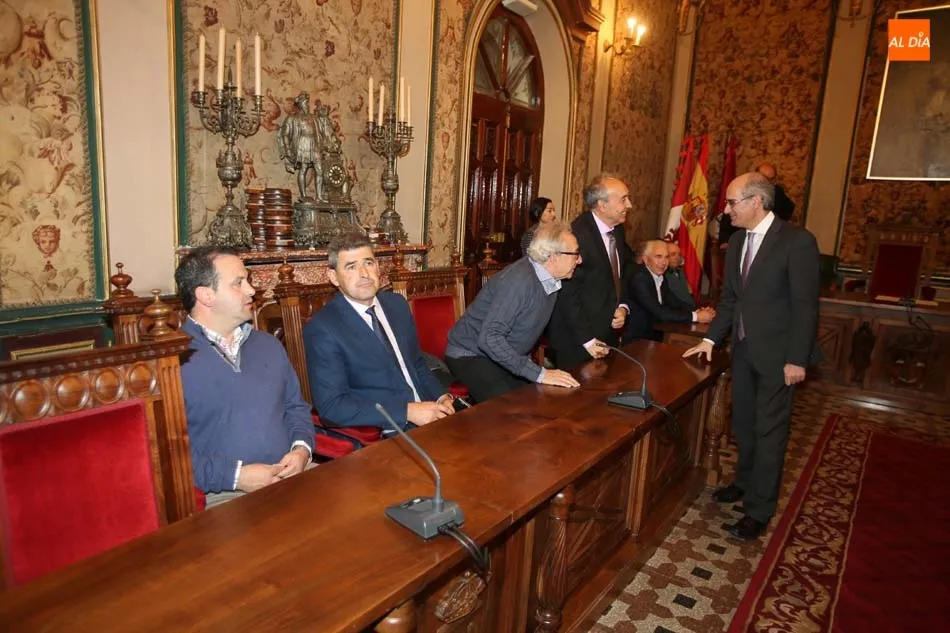 Foto 6 - Emotivo homenaje de la Diputaci&oacute;n a sus trabajadores jubilados