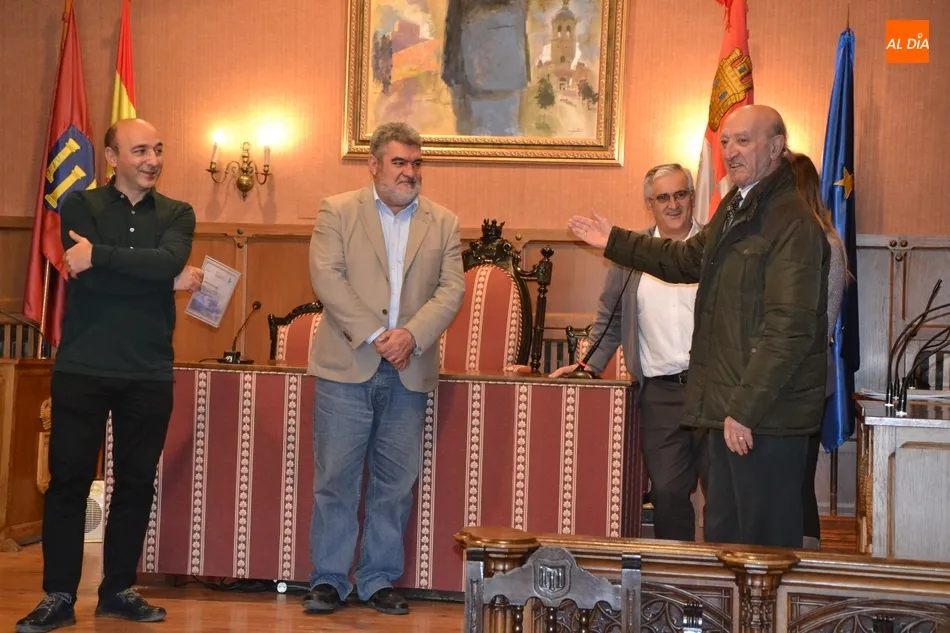 Foto 6 - Entregados los diplomas de los cursos de inform&aacute;tica, que han contado con 67 alumnos  