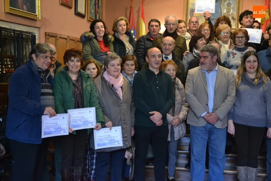 Foto 4 - Entregados los diplomas de los cursos de inform&aacute;tica, que han contado con 67 alumnos  