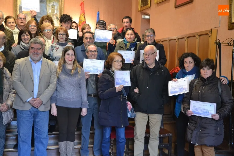 Foto 3 - Entregados los diplomas de los cursos de inform&aacute;tica, que han contado con 67 alumnos  