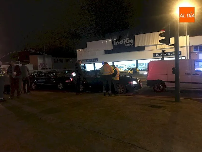 Foto 4 - Varios coches involucrados en un accidente en el pol&iacute;gono Los Villares