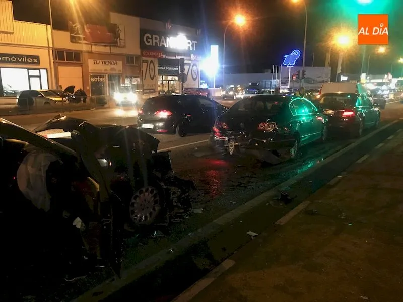 Varios coches involucrados en un accidente en el polígono Los Villares