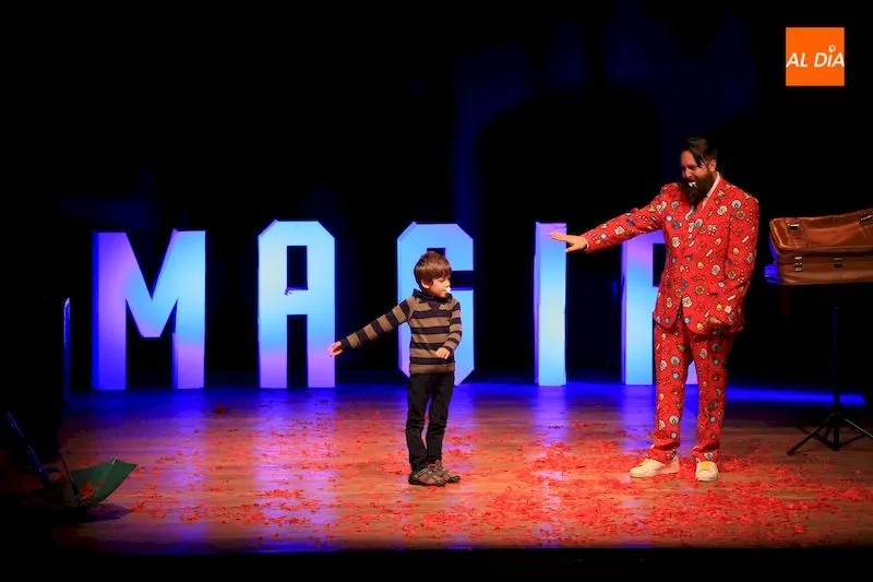 La biblioteca Torrente Ballester se llena de magia
