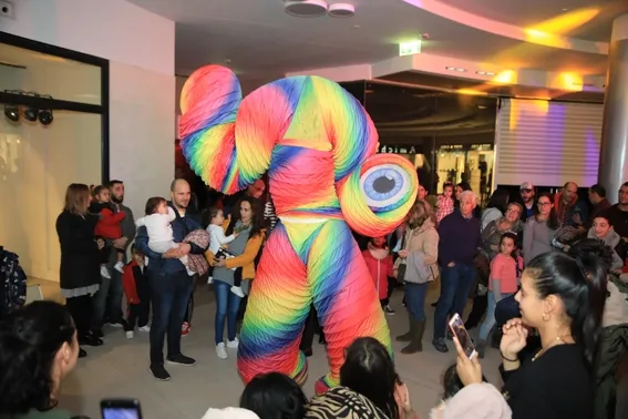 Foto 5 - El Centro Comercial El Tormes inaugura &lsquo;el cohete&rsquo; con un espect&aacute;culo espacial