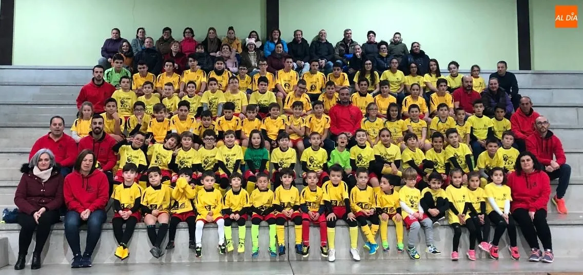 El CD Los Leones presenta a sus equipos de fútbol sala y atletismo  
