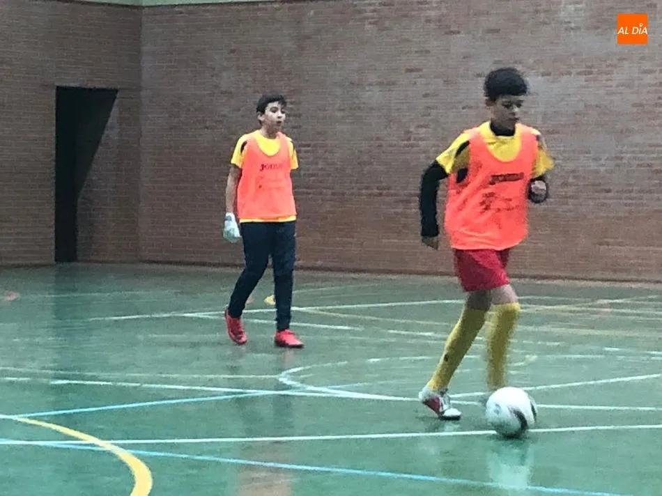 Foto 11 - El CD Los Leones presenta a sus equipos de f&uacute;tbol sala y atletismo  